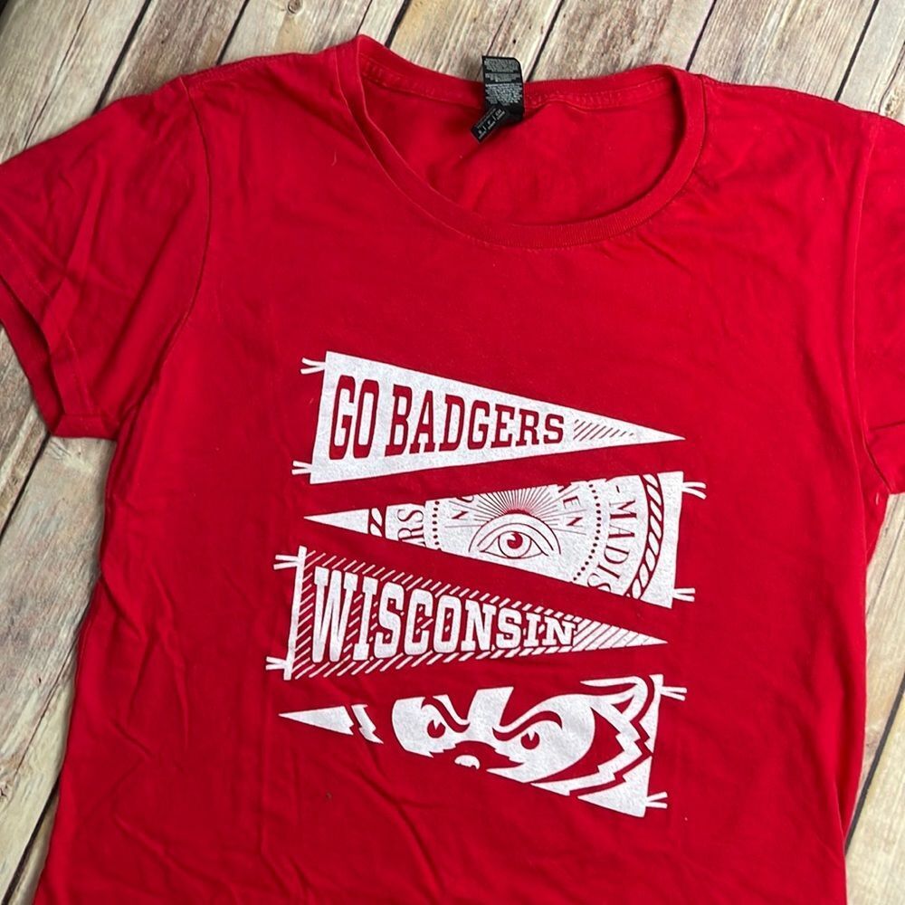 University of Wisconsin - Madison - Anvil red t-shirt - Badgers